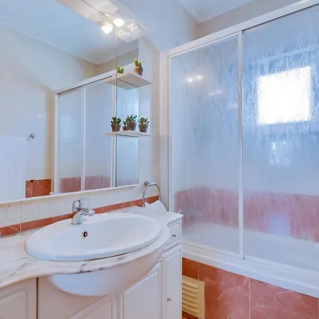 Al - Colina Holidays Apartment *