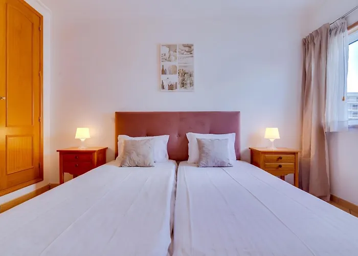 Al - Colina Holidays Lägenhet *